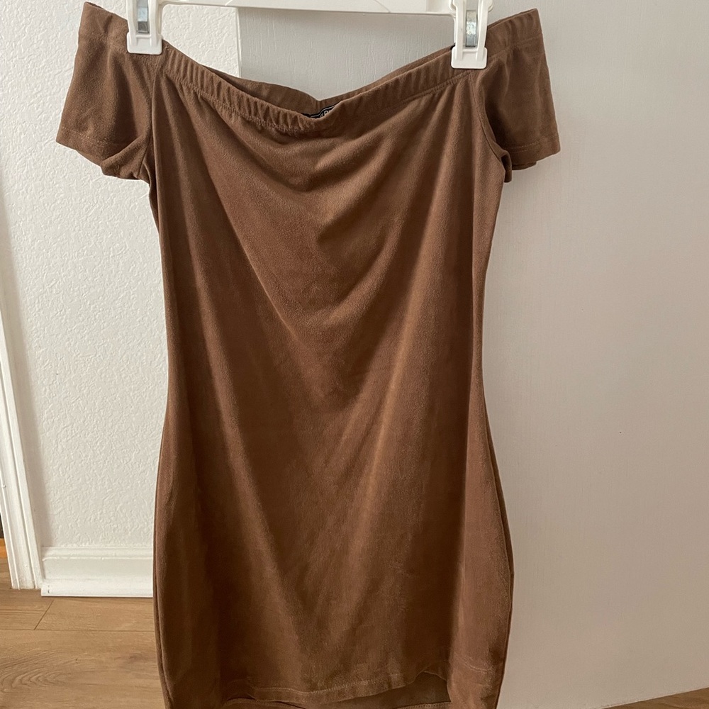 Suede off the shoulders mini dress